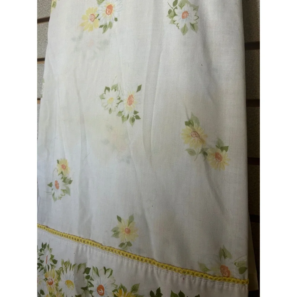 Vintage Morgan Jones Daisy Floral Double Flat Sheet White Yellow Rick Rack 70s